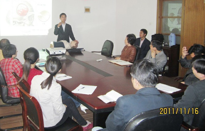 “珍惜生命，關(guān)愛健康”— —記康健物流職業(yè)健康安全專題培訓(xùn)
