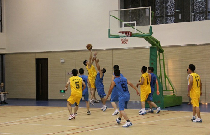 名邦地產(chǎn)集團第二屆籃球聯(lián)賽總決賽暨閉幕式隆重舉行
