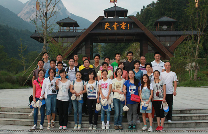 物流天堂寨二日游
